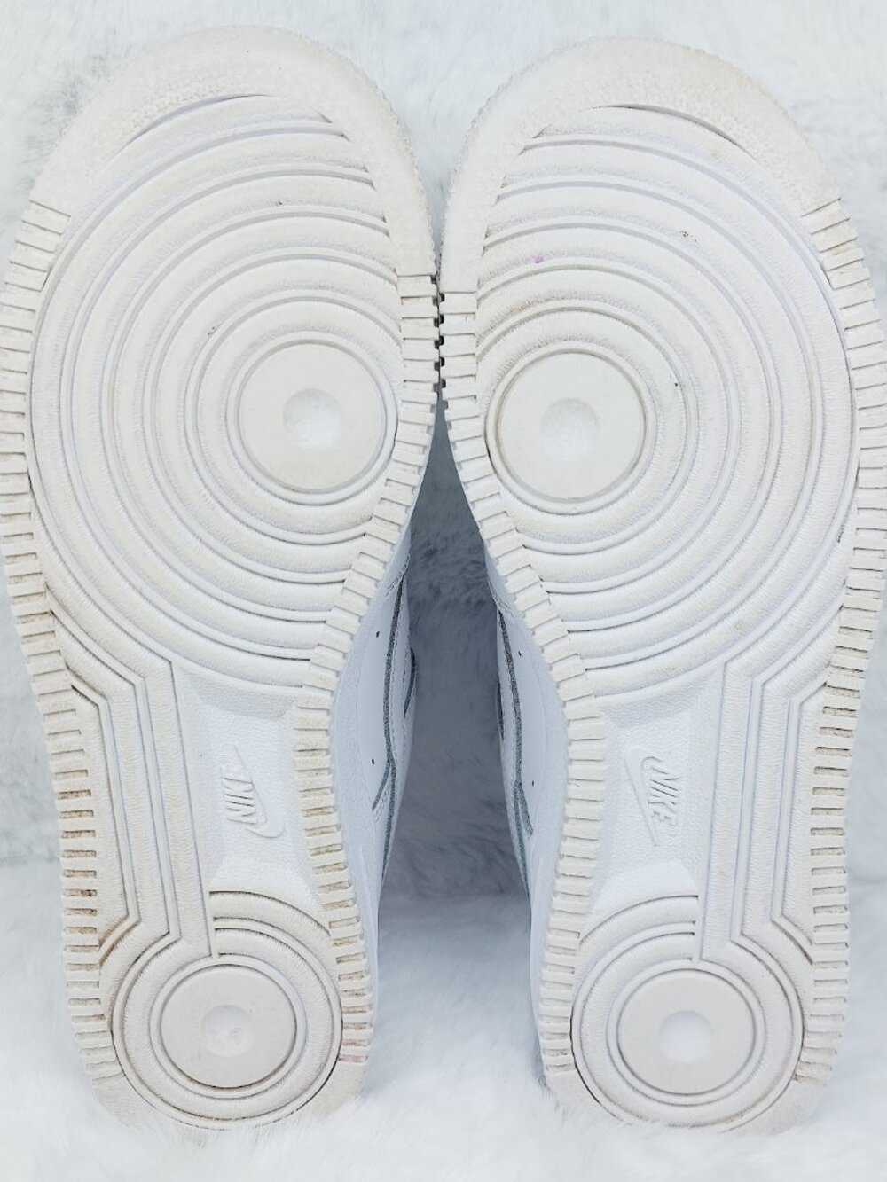 Nike Women's White Air Force 1 Leather Low Top Athletic Sneaker Size US 6.5 - Picture 6 of 10